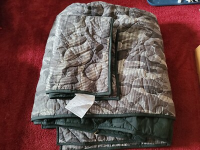 Pottery Barn Gray Camo Camouflage Comforter Aprox. 88in Sq & Single Sham-image