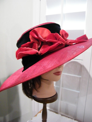 VTG ORIGINAL NIGEL RAYMENT milliner RED NATURAL FIBER LG DIPPED BRIM/FLOWERS-image