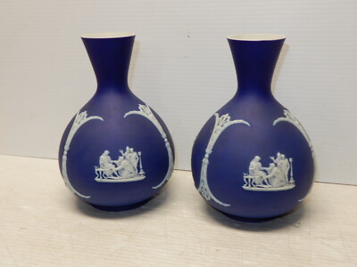 ANTIQUE PAIR LARGE WEDGWOOD DARK BLUE JASPER DIP VASES CA. 1850-image