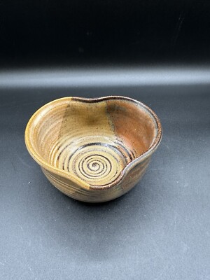 Studio Art Pottery Heart Shaped Bowl Dish Signed-image
