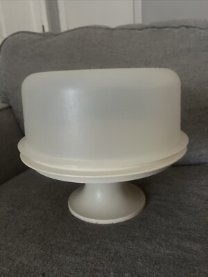 Tupperware Round Cake Taker Almond Serve Set  And Chip & Dip Vintage-image