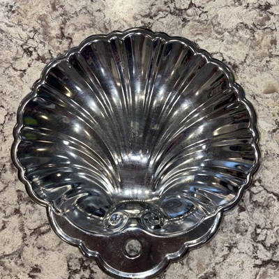 VINTAGE LARGE SILVER PLATED CLAM SHELL CHIP AND DIP TRAY FOOTED STAMPED-image