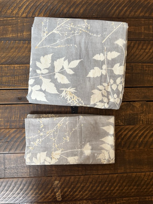 Pottery Barn Shadow Floral Percale Duvet  K/CK Gray Multi  W King Sham PO Read-image