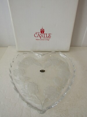 Trump's Castle Casino Resort Heart Shaped Etched Crystal Platter 12