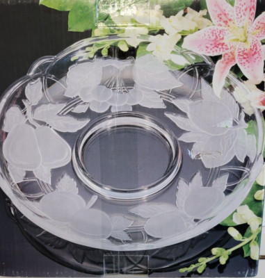 14 INCH VICTORIA AND BEALE SANGO FORBIDDEN FRUIT GLASS CHIP N DIP PLATTER-image