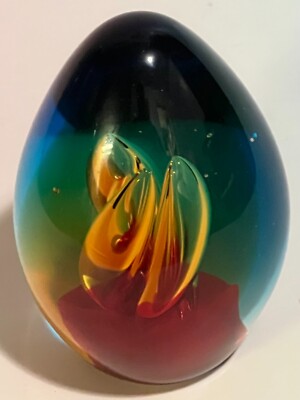 Murano Style Egg Shaped Hand Blown Art Glass Paperweight 4 1/8
