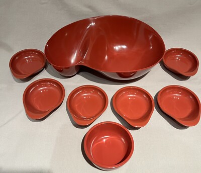 Retro chip'n dip plastic kidney shape, 6 Salad Bowls, One 4-1/2” Bowl, 8 Pieces-image