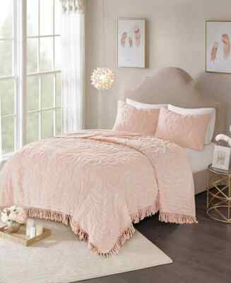 Madison Park Laetitia Medallion Fringe 3-Pc.  Full/Queen Quilt Set Blush-image