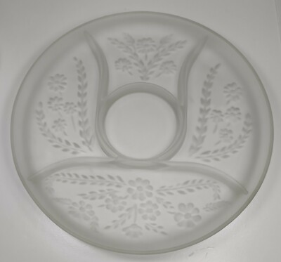 Vintage Large Frosted Glass Carved Flowers & Leaves 4 Slots Tray Serving Platter-image