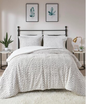 Madison Park Adelyn Faux Fur 3-Pc. Duvet Cover Set, King T4103979-image