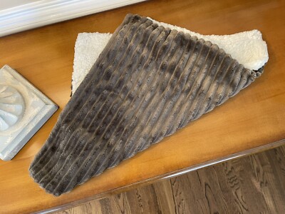 POTTERY BARN Ridgeline Sherpa Back Pillow Cover 20x20