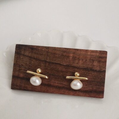 New Unique Design Gourd-Shaped Natural Pearl Earrings/ Studs-image