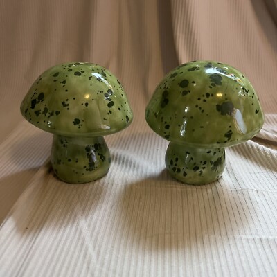 Vintage Monson Pottery Studio Green Drip Mushroom Salt & Pepper Shakers Set-image