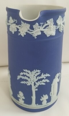 WEDGWOOD LIGHT BLUE JASPERWARE LARGE 8