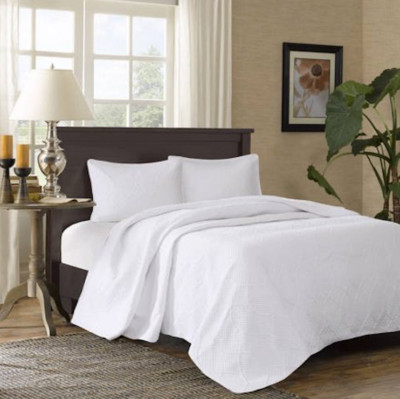 Madison Park Corrine Diamond Quilted Ogee 3-Pc. Bedspread Set  King Size - White-image