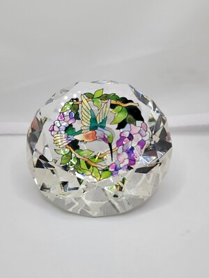 Amia Studios Crystal Pyramid Shaped Hummingbird Paperweight-image