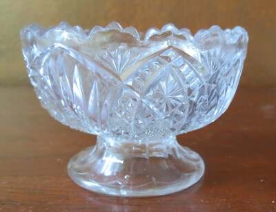 New Martinsville Madora Arrowhead 2 3/8” Large Salt Dip(s)-image