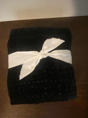 Pottery Barn Velvet Handcrafted Box Stitch Quilted Sham Standard  Black-image