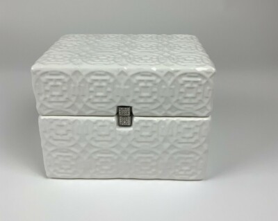 MADISON PARK HOME COLLECTION Pure White Ceramic Fine Design Jewelry Box Décor-image