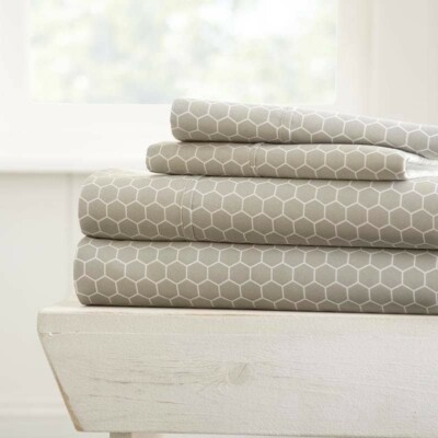 Merit Linens Ultra Soft Honeycomb Pattern 4 Piece Bed Sheet Set Queen Size - NEW-image