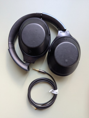 Sony MDR-1000X Wireless Noise Cancelling HiFi Bluetooth Headphones Black-image