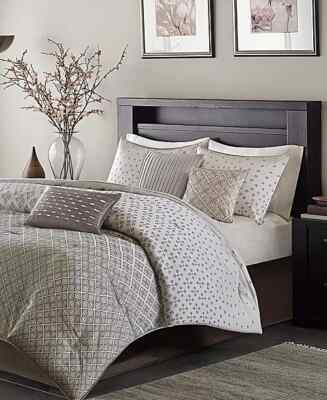 MADISON PARK Biloxi Jacquard Geometric 7-Pc. Comforter Set, King-image