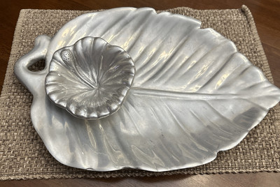 Decorative Aluminum Leaf Shape Metal 2 Piece Chip & Dip Serving Tray Platter-image