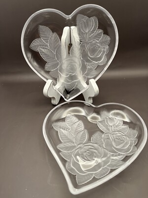 Set 2 Studio Nova Winter Rose Frosted Heart Shaped Candy Dish Tray Vintage-image