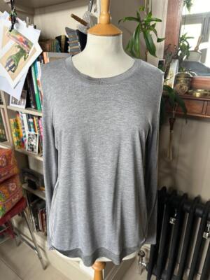 Grey Zara W & B size L long sleeve dip hem jersey t-shirt top silky knit trim-image