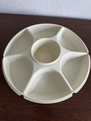 Tupperware Divided Veggie/Fruit/Dip Snack Party Tray 1665-2 With Lid 1666-2, USA-image