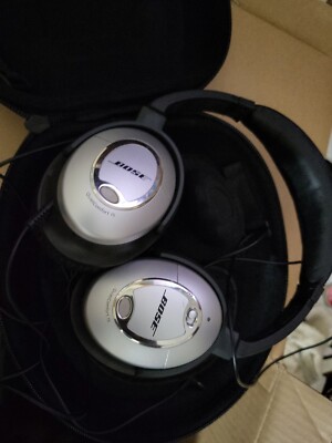 Bose Quiet Comfort 15 Qc15 Noise Cancelling Wired Headphones Aux Case Accessory-image