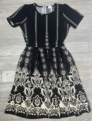 NWT Lularoe Large Amelia with Pockets Black Cream Floral Flowers Dipped-image