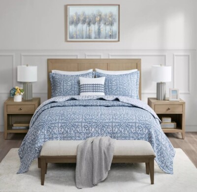 Madison Park Signature Harmony 4pc Oversized Reversible Matelasse Coverlet Blue-image