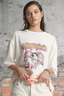NEW OneTeaspoon ONE TEASPOON Womens Angel Dip Dye Kobe Tee - Cream-image