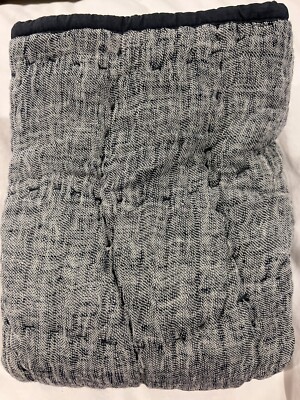 (1) Pottery Barn Navy Cloud Handcrafted Linen/Cotten Quilted Sham, Standard, NEW-image