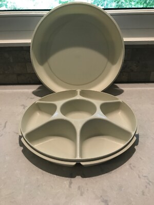 Vintage Tupperware Divided Vegetable Tray with Dip Area1665 /1666 Almond -image