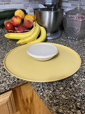 Tupperware Veggie/Chip Tray and Dip Bowl with Lid 492-3 & 491-2 Harvest Gold-image