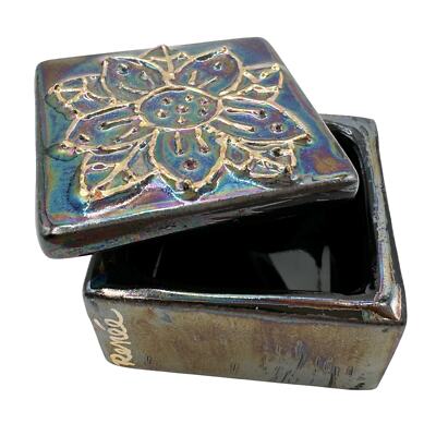 Studio Pottery Iridescent Ceramic Pill Trinket Box Floral Relief Signed Renee-image
