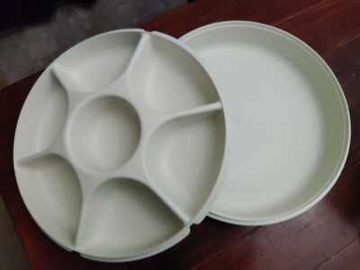 Vintage TUPPERWARE Divided Vegetable Chip Dip PARTY TRAY w/ Lid USA-image