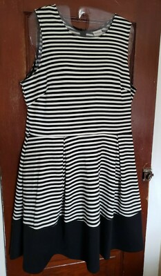 MERONA Women's L Black White Striped Dipped Poly Rayon Spandex Sleeveless Dress-image
