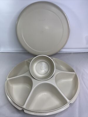 Tupperware Vintage Large Chip Dip Relish Vegetable Fruit Tray w/Lid 1665-3-image