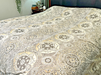 Pottery Barn Jacquelyn Medallion Duvet Cover Gray King No Shams EUC-image