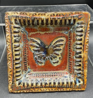 VINTAGE AWA STUDIO ART POTYERY BUTTERFLY TRINKET DISH ARTIST SIGNED-image