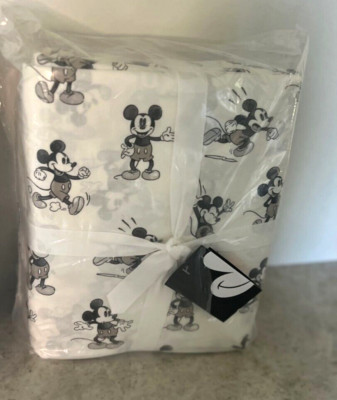 Pottery Barn Disney Mickey Mouse QUEEN organic sheet set-image