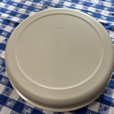 VTG Tupperware Large Snack Chip & Dip Fruit Vegetable Tray & Cover 1666 & 1665-image