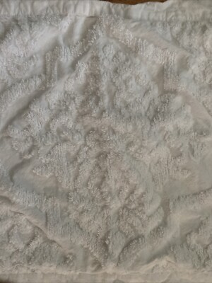 Madison Park White Chenille Pattern Pillow Sham Shabby Chic Cottage Core-image