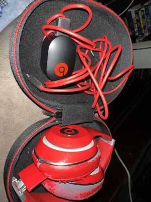 Beats by Dr. Dre Studio 2.0 Headphone’s Red With Case.-image