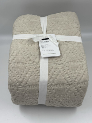 NWT Pottery Barn Diamond Matelasse Duvet Cover Size Full / Queen Oatmeal Color-image