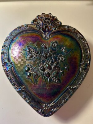 Vintage Fenton Amethyst Carnival Glass Heart Shaped Candy Dish with Lid-image