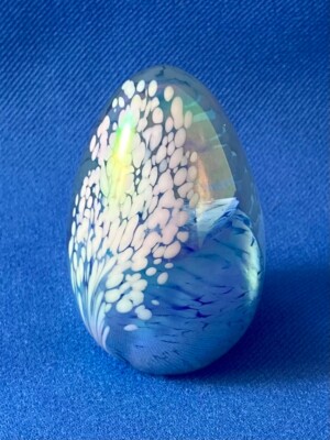 VTG LT BLUE & WHITE STUDIO ART GLASS VOLCANIC ASH EGG SHAPED PAPERWEIGHT -SIGNED-image